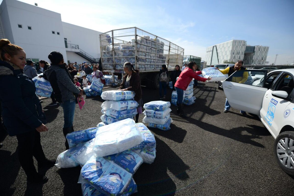 AispuroDurango's tweet photo. Damos inicio al Programa “Pañales para Adulto” en coordinación con el @DIF_Durango y @SEDESOE, donde entregamos cerca de 500 mil pañales en beneficio de poco más de mil 500 familias, cantidad que buscaremos ampliar año con año. https://t.co/yqNxgQm2XM