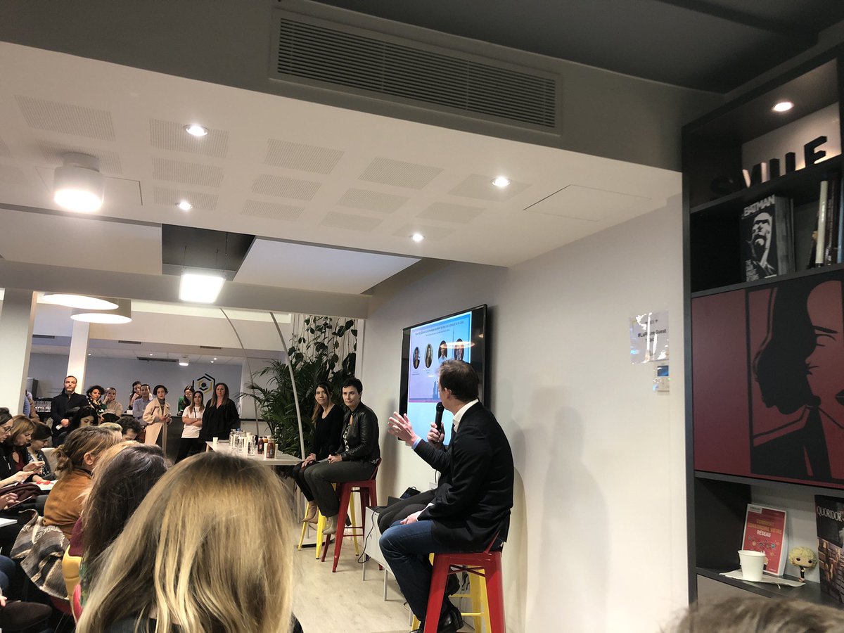 FRBeautyTech's tweet photo. C’est parti pour le panel sur renouveler l’expérience consommateur grâce à la tech. @BeautyTechParis https://t.co/ynyDpRGMxm