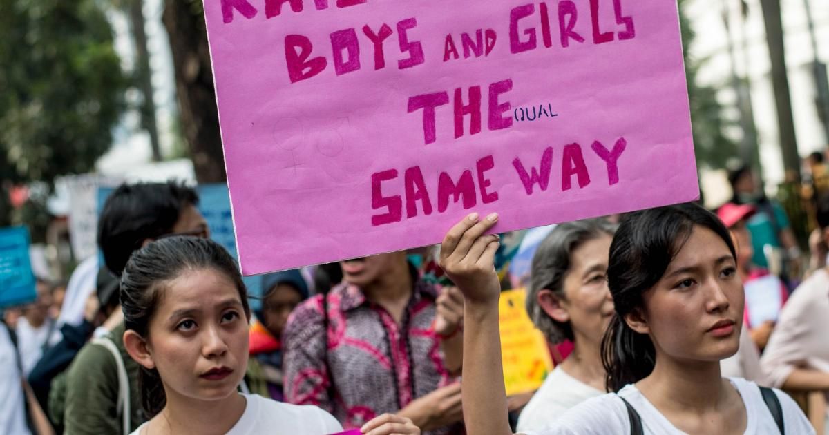 etan009's tweet photo. World Report 2019: Rights Trends in Indonesia https://t.co/FkO6guAjOz #freedomofreligon #westpapua @hrw #FreedomofExpression #lgbtqi #environment and more https://t.co/t8Nr5EfYb9