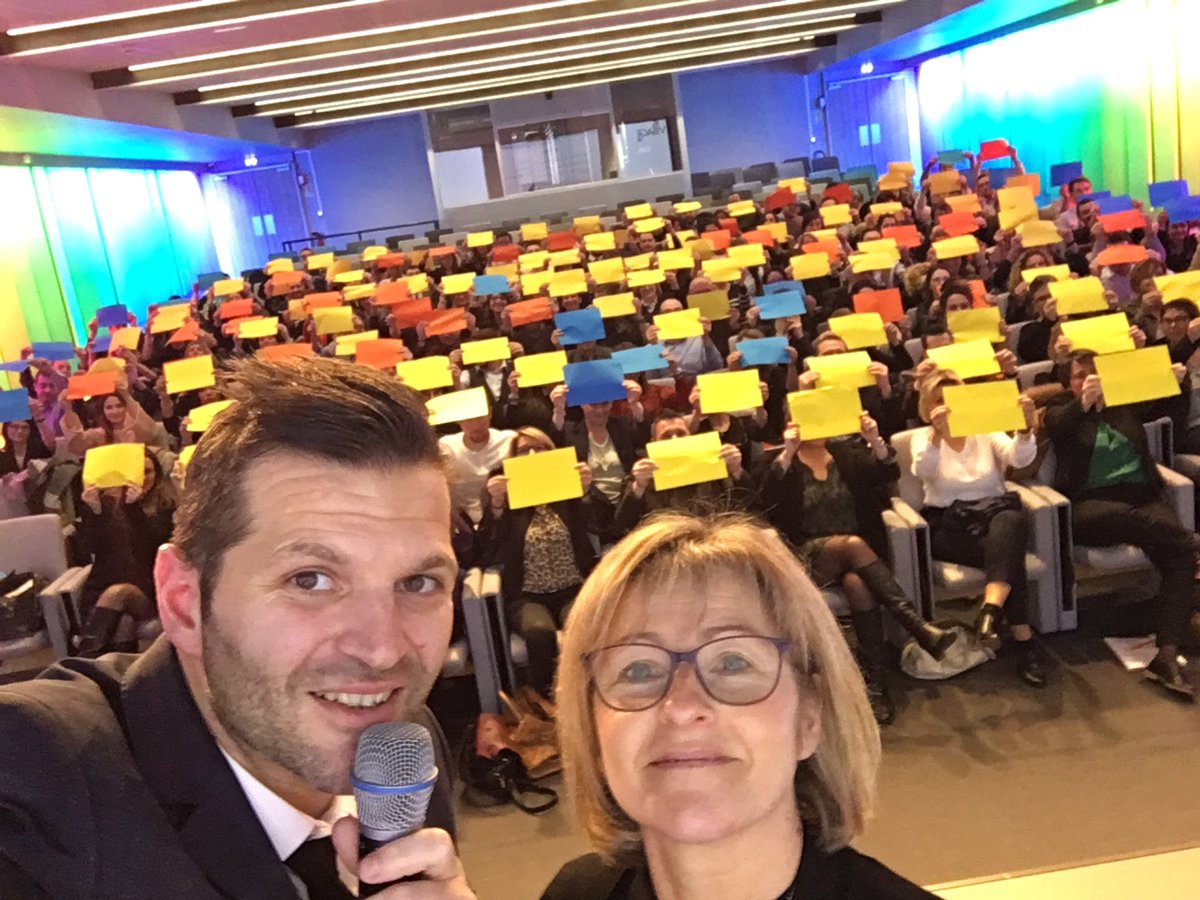 LionelBrossette's tweet photo. Pur bonheur de partager avec ses 160 collabor’Acteurs : développement et engagement au profit du collectif. Participation exceptionnelle de @francoisdhaene : humilité et valeurs partagées!!! Quel champion! #TeamBVS #lagrinta @BbuissonBernard @ca_centrest https://t.co/P579cDnNHF