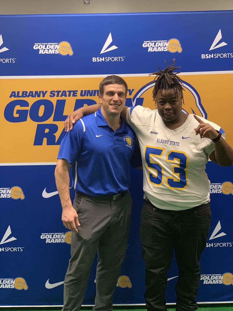 Kortneyj51's tweet photo. Great visit today had a great time💛💙 #GoRams https://t.co/x1VIVJnVdX