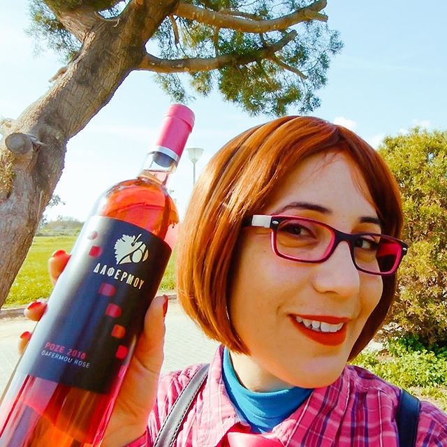 winescribble's tweet photo. NEW VIDEO TODAY! Did you know that there’s more than one way to make rosé wine? But not all methods are created equal. Check out my latest video on YouTube to find out more!

#winelover #winescribble #vinhos #vinos #vinovino #winegeek #wineblogger #winea… https://t.co/vRrcWTR7xQ https://t.co/r6uKfbUpE3