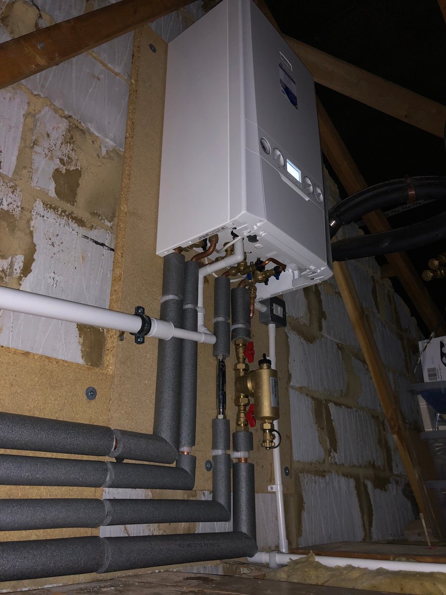 GDHeatingAndGas's tweet photo. 1st Boiler install for the GD Boys in the new van, relocated new boiler into the loft to give customer more room in the new kitchen. @IdealBoilers Logic Max with Ideal System Filter & Touch Connect - Customer loving the app!
#Plumbstop #GDBoys #Vauxhall #Dorset #GDHeatingAndGas https://t.co/3DEGuaO0iS