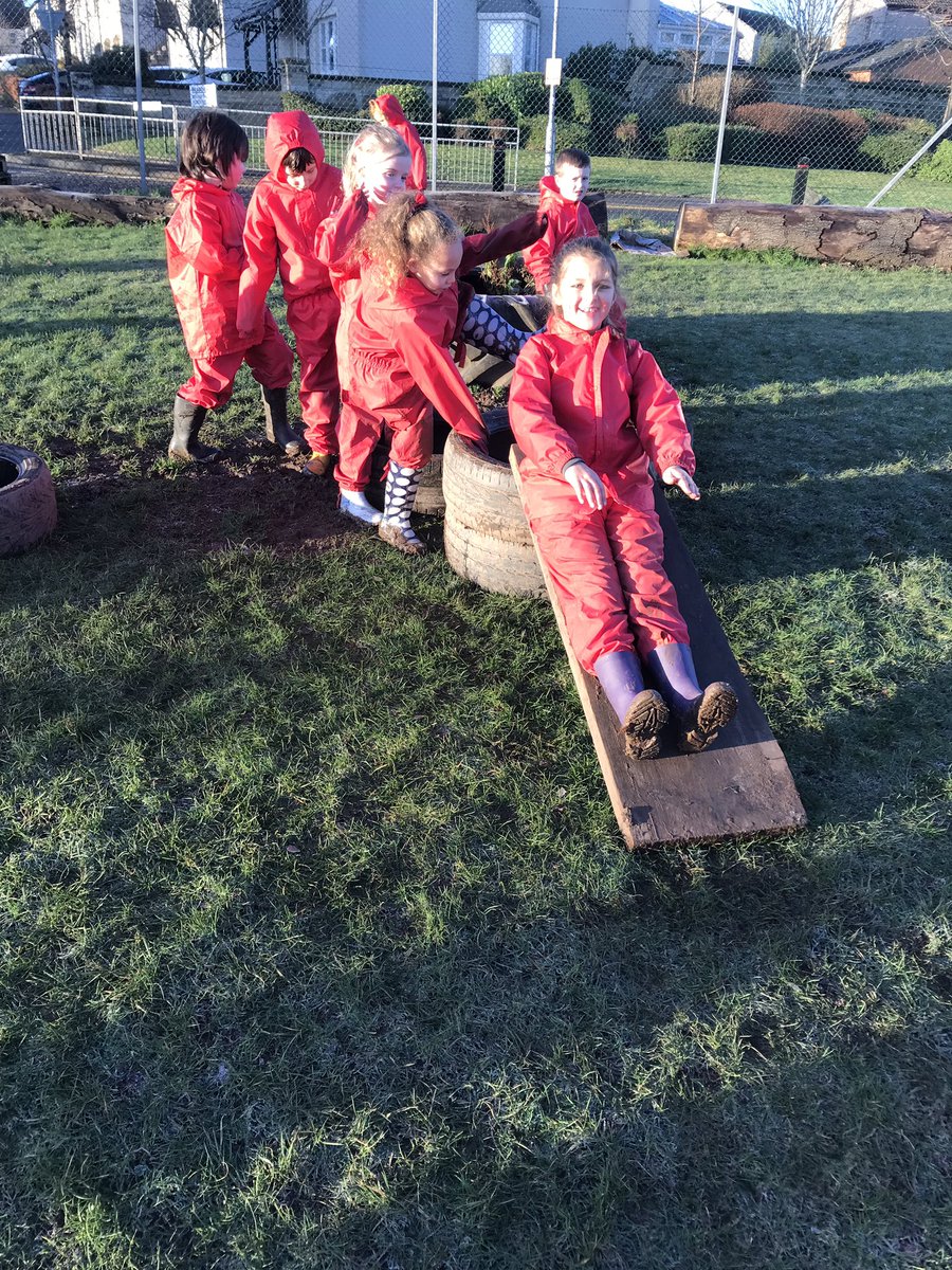 stcadocsprimary's tweet photo. Primary 2 love exploring our outdoor environment! Today some of us even turned our area into a play park, creating their own obstacles and play equipment. #muddymovers #outdoorlearning https://t.co/XAjYwGzwgv