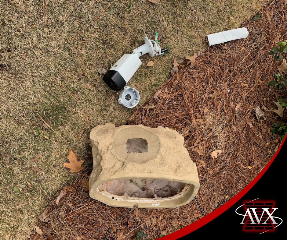 AVExcellenceGA's tweet image. The home owner’s mailbox would get damaged monthly. They needed a #securitysolution, they called the #experts at AVX. We designed a way to hide the #licenseplatecamera to catch the vehicle and license plate at 60mph. We also considerd the landscape aesthetics. #avxspotted #AV
