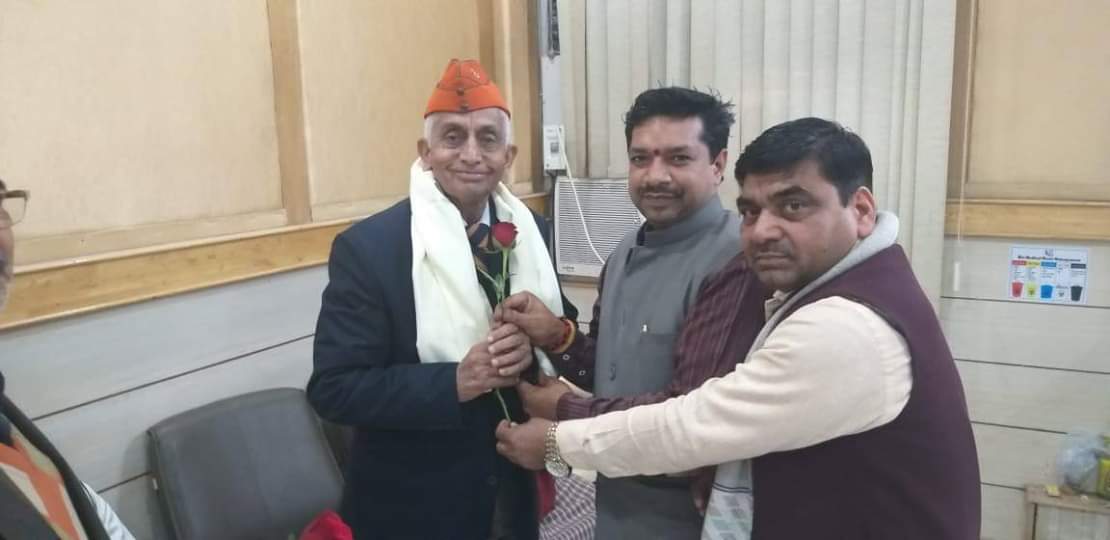 bjpupwest1's tweet photo. आज नोएडा में शाहीदो को सम्मान समारोह हुआ, कार्यक्रम में केंद्रीय मंत्री और नोएडा सांसद आदरणीय ���्री @dr_maheshsharma जी, क्षेत्रीय महामंत्री संगठन आदरणीय श्री @ajaeybjp जी, महानगर अध्यक्ष श्री राकेश शर्मा जी मौजूद रहे। https://t.co/M5C6UgUmOP