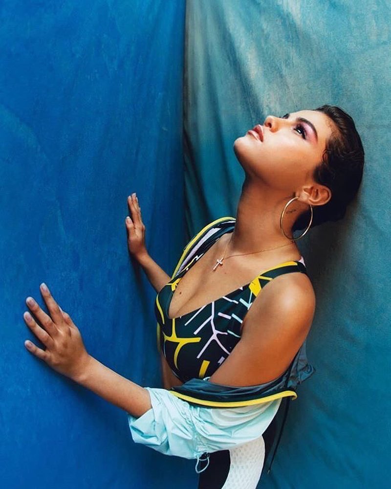 _selenagomezecu's tweet photo. Selena Gomez 📸 Puma (2)

#TakiTaki #BestMusicVideo #iHeartAwards https://t.co/jTgpV1LX6v