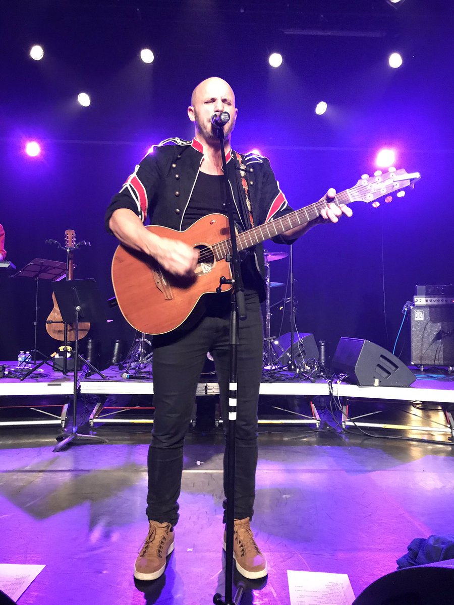 Team_DavidBan's tweet photo. 12.01.2019 #PhotosDuJour (2) | #DavidBan #Lalpagueur en concert #EncorePlusFort #Pacbo #Orchies ; 📍 : Pacbo, Orchies ; 📷 : SidonieL. https://t.co/lK7lOke8eq