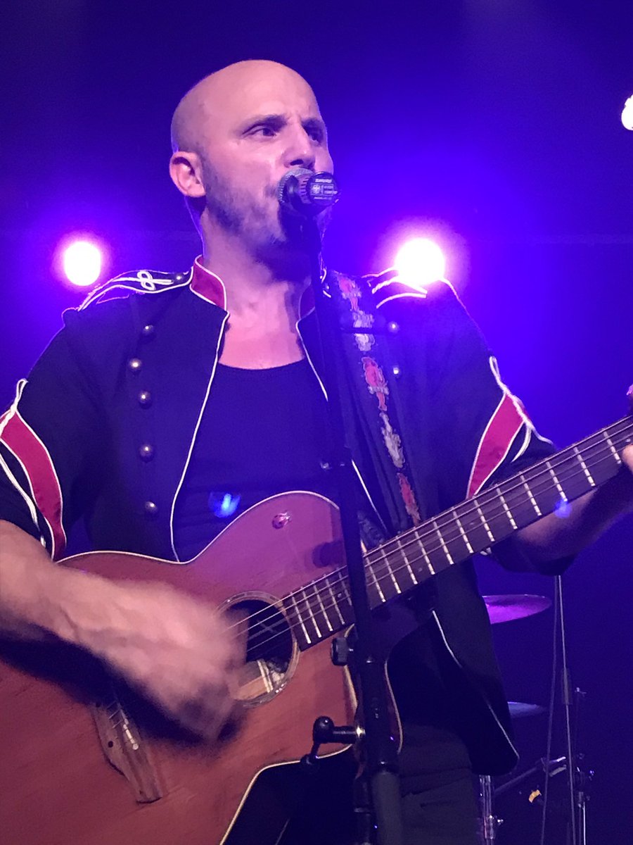 Team_DavidBan's tweet photo. 12.01.2019 #PhotosDuJour (2) | #DavidBan #Lalpagueur en concert #EncorePlusFort #Pacbo #Orchies ; 📍 : Pacbo, Orchies ; 📷 : SidonieL. https://t.co/lK7lOke8eq