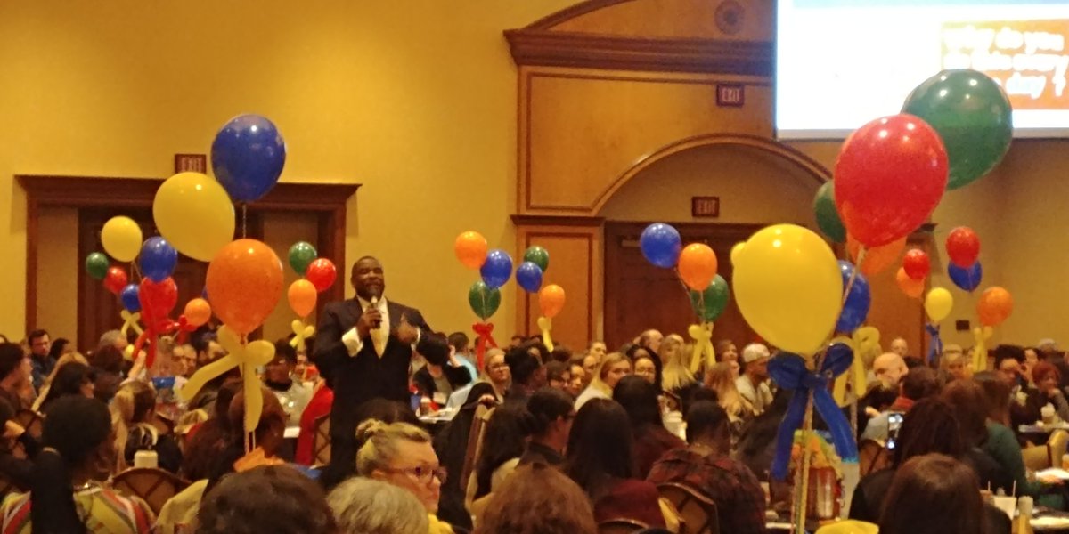 CAANevada's tweet photo. Thank you at @weshall217 for sharing your wisdom and expertise with @CityOfLasVegas and our partners across Nevada. To all of our advocates , we ask what MR. Hall asks, why do you do this every day? Who are you? #LVMBK #schoolsnotprisons #allkids https://t.co/elPMjaTmtC