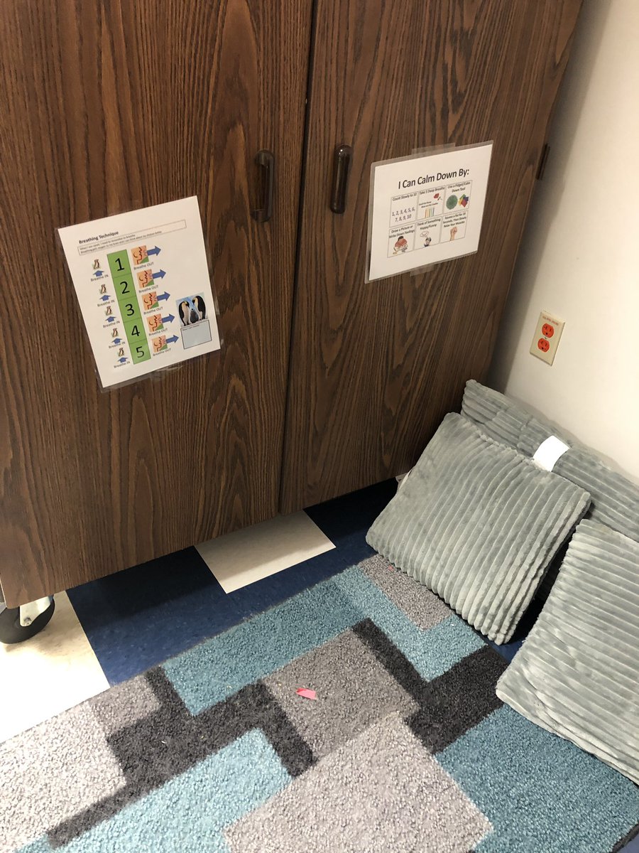 CreekKinders's tweet photo. It warms my heart when one student can show another student ballon breathing.  We talked about different ways to breathe to help us feel better. @darynpolanco @happytobeahusky https://t.co/pcDIU7Fwt4