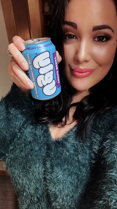 Shady name for a drink lol https://t.co/p9kh7lfEdh