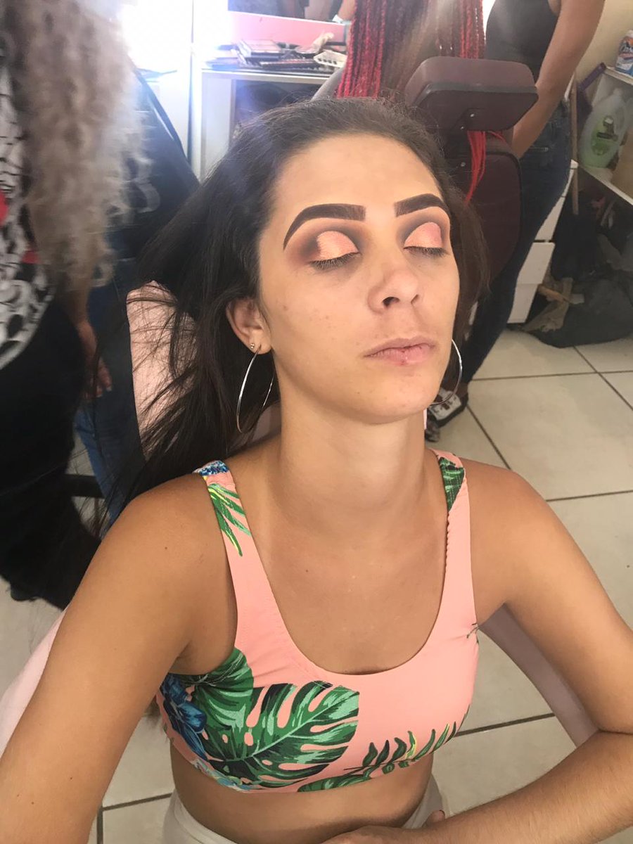 Madumourah's tweet photo. Antes-Durante-Depois ๐๐
#Makeuprj #Makeup
Meninas jรก estou atendendo sรณ chamar ๐ฒ: 983768198 ๐
Modelo: Duda silva ๐ https://t.co/qRxrVfcqSi