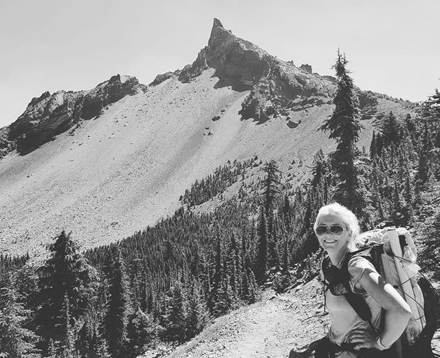 tamiasars's tweet photo. Lightening rod of the Cascades. 📷= @jimsalyers, #hikethepct, #pctoregon, #hiking, #pacificcresttrail, #pct2018, #mtthielsen, #thruhike, #hikingoregon, #northwest, #choosemountains, #greatoutdoors https://t.co/QcvsTpV08a https://t.co/HUQMpWy0yz