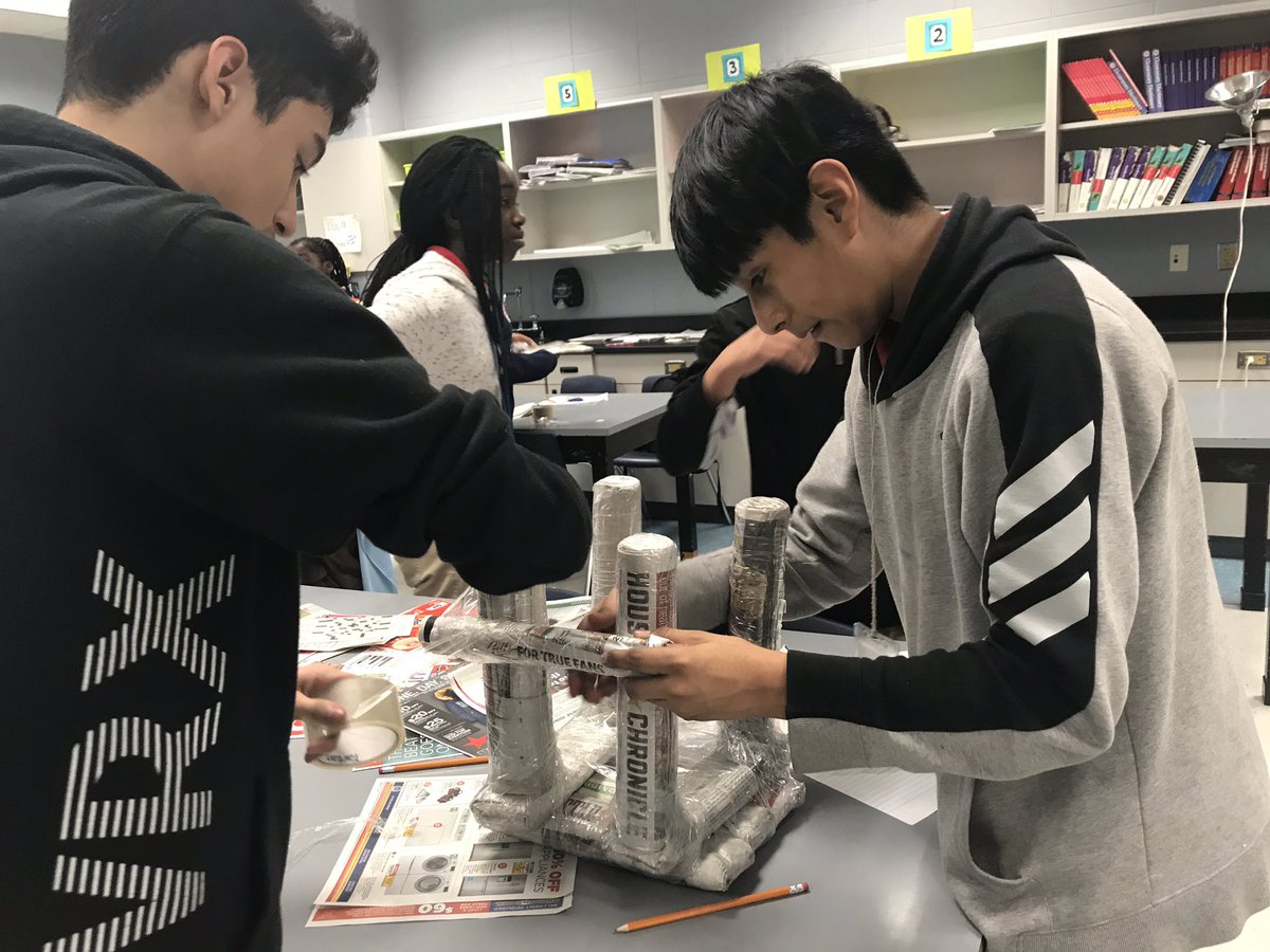 ODMS_ESLdept's tweet photo. Another fun day at STEM camp! Our students were building chairs out of newspaper and solving a crime. @ODMSMustangs #R3 #STEM https://t.co/fuEg0ICZW7