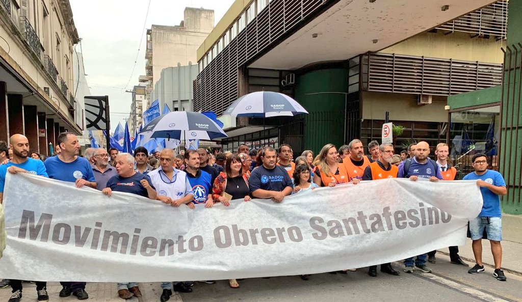 MovSindicalRos's tweet photo. #MarchaDeAntorchas 
#MSRPresente
#MOS
#ROSARIO https://t.co/LTNRZKXU1h