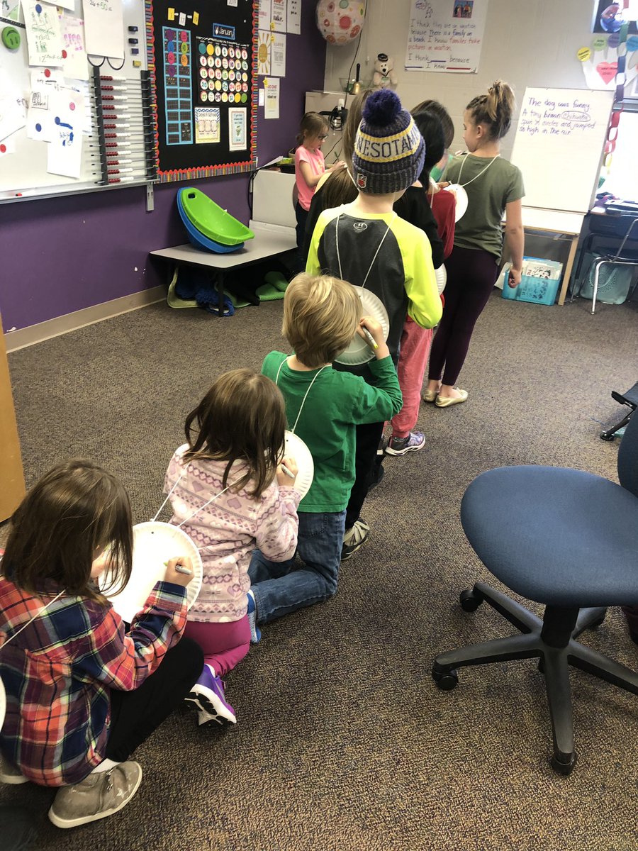 sheckybultz's tweet photo. Wow! Our hearts are full. We filled our Emotional Bank Accounts by writing  compliments on paper plates. Watching students read the compliments is the best feeling. #bvleaders #leaderinme https://t.co/7rqAB6tIzP