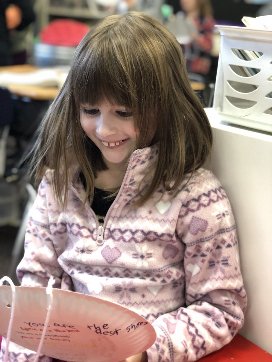 sheckybultz's tweet photo. Wow! Our hearts are full. We filled our Emotional Bank Accounts by writing  compliments on paper plates. Watching students read the compliments is the best feeling. #bvleaders #leaderinme https://t.co/7rqAB6tIzP