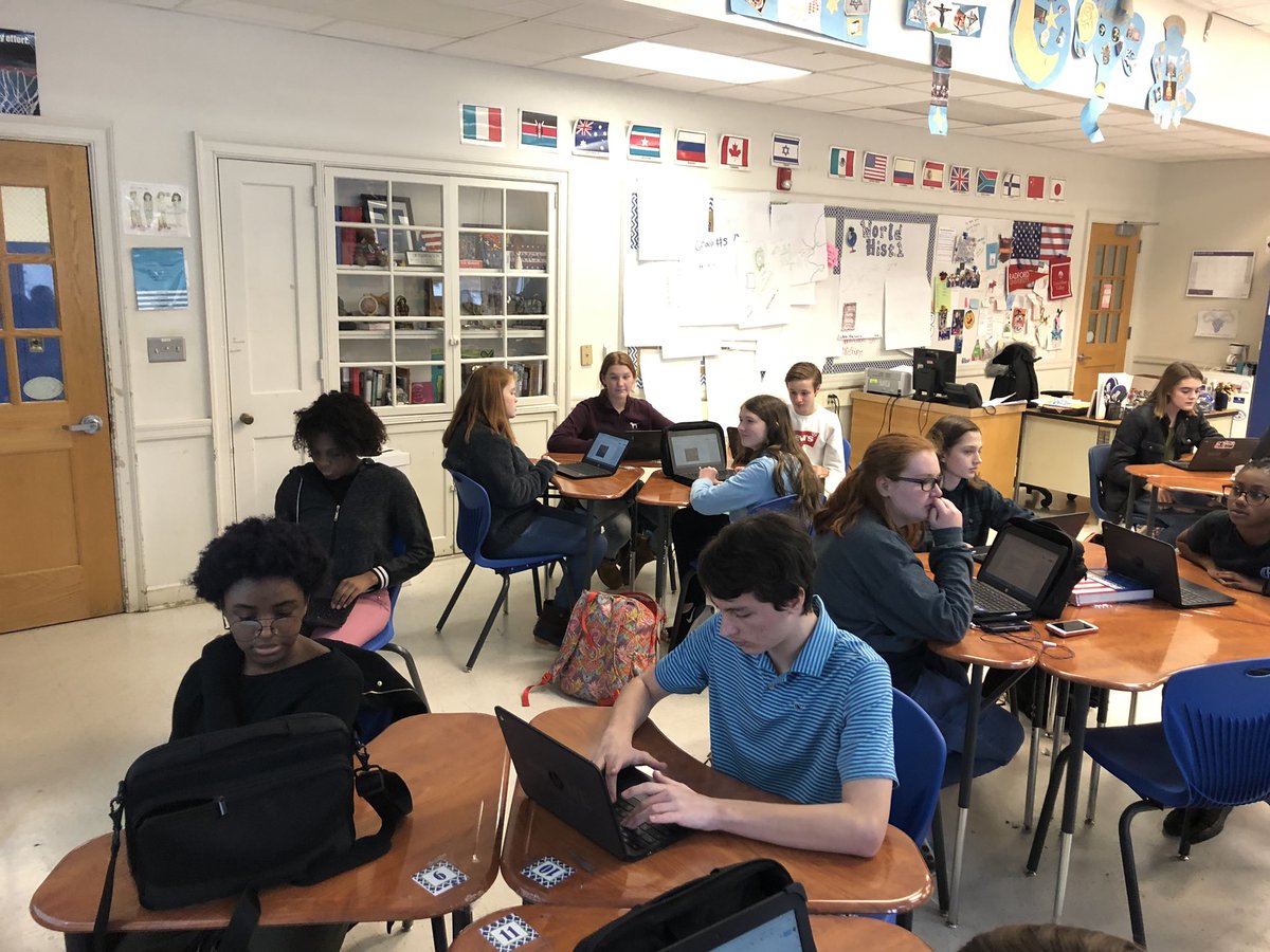 Mrsrawlsfanning's tweet photo. Super excited for how many kids came to my Byzantine Test review today! #GoTheExtraMile #HardWorkPaysOff #BYZANTINE #GetTheA @ecghighschool 🕌💒✝️☦️💪🏼💯✅ https://t.co/oBQLnU7FV3