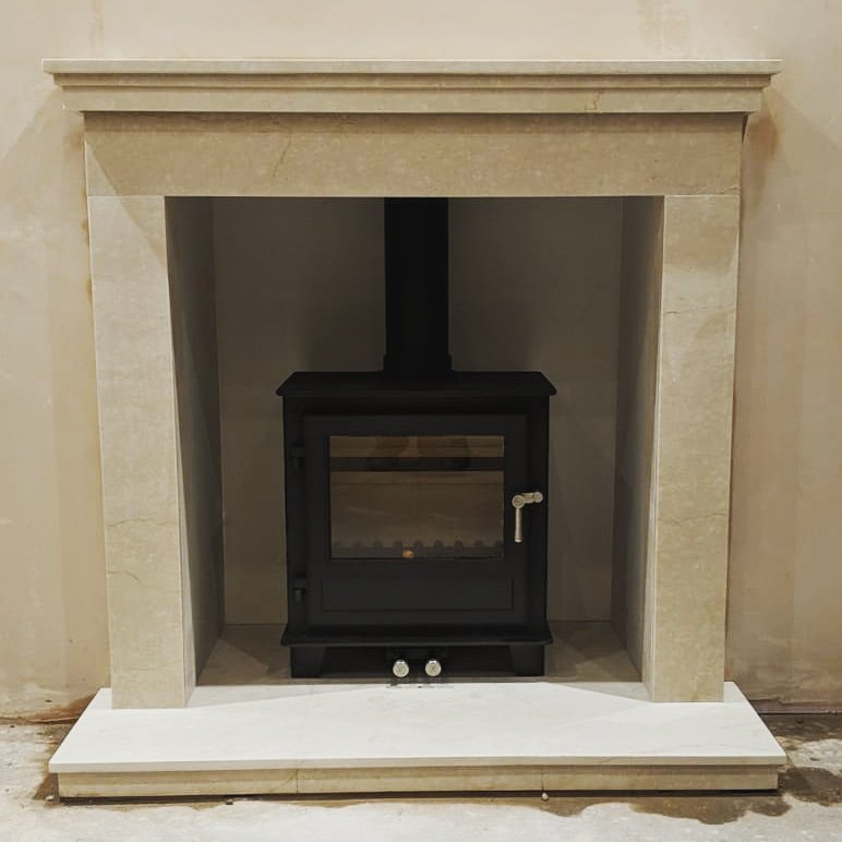 Taurus_Heating's tweet photo. Here's a recent installation we completed. A made-to-measure Marble Surround fitted with a Clock Stove. 
For enquiries please call us
🔥07917101124 - Or email us
🔥chris@taurus-heating.co.uk
#taurusfiresandstoves #HETAS #gassafe #gasengineer #fireplacefitter #manchester #cheshire https://t.co/gWRcJKpEzb