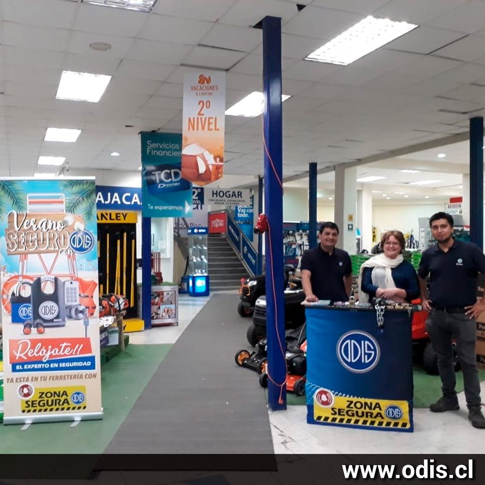 OdisChile's tweet photo. Hoy continuamos con nuestra Gira del Verano Seguro con ODIS 🔒. En esta oportunidad, el Experto en Seguridad, visitó los espacios de Dimarsa en Puerto Varas.
Recuerda visitar nuestro sitio web https://t.co/R4nwmiamFK y nuestra tienda online🛒 https://t.co/tpvVFAgX9Y https://t.co/2B2B1h7GnA