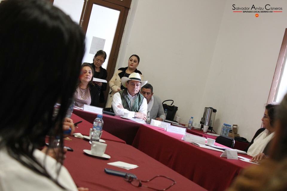 ArvizuCisneros's tweet photo. Esta tarde, acudí a la reunión que entablamos los integrantes de la Comisión de Salud y Asistencia Social con diversos organismos de este sector, vamos a trabajar de manera coordinada en beneficio de la salud pública de los michoacanos. #TransformandoMichoacán #SomosDistritoXVI https://t.co/3tPgzkdbTU