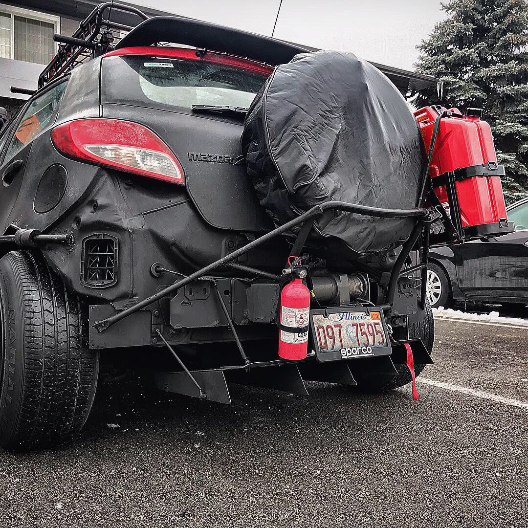 PandaVenge's tweet image. #buildupdate New jerrycan rear end mount completed. I definitely prefer this design over having it on the roof. I’m also selling the old black can if anyone wants it. Still holds fuel just don’t need it anymore. #projectcar #rally #mazda  #sport2 #baja2 #racecar #offroadcar #rear