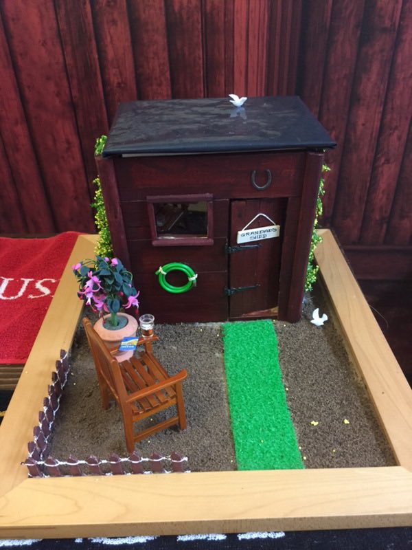 👀👇minatures donated to Osler ward @BasildonHosp to be used a talking point for patients <a href="/KFashanu/">karen fashanu</a> <a href="/DementiaUK/">Dementia UK</a> <a href="/aeh64/">Anne Hendry</a> <a href="/matronjen/">jennifer Marshall</a> ty Thurrock Dolls House and Miniature group Grays 👏