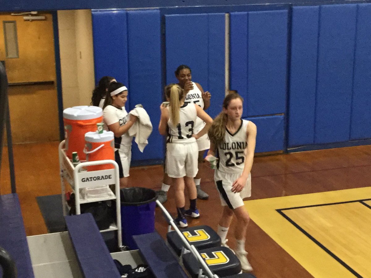 JV girls earned that water break taking it to Bishop Ahr 18-8 end of first quarter! 🏀