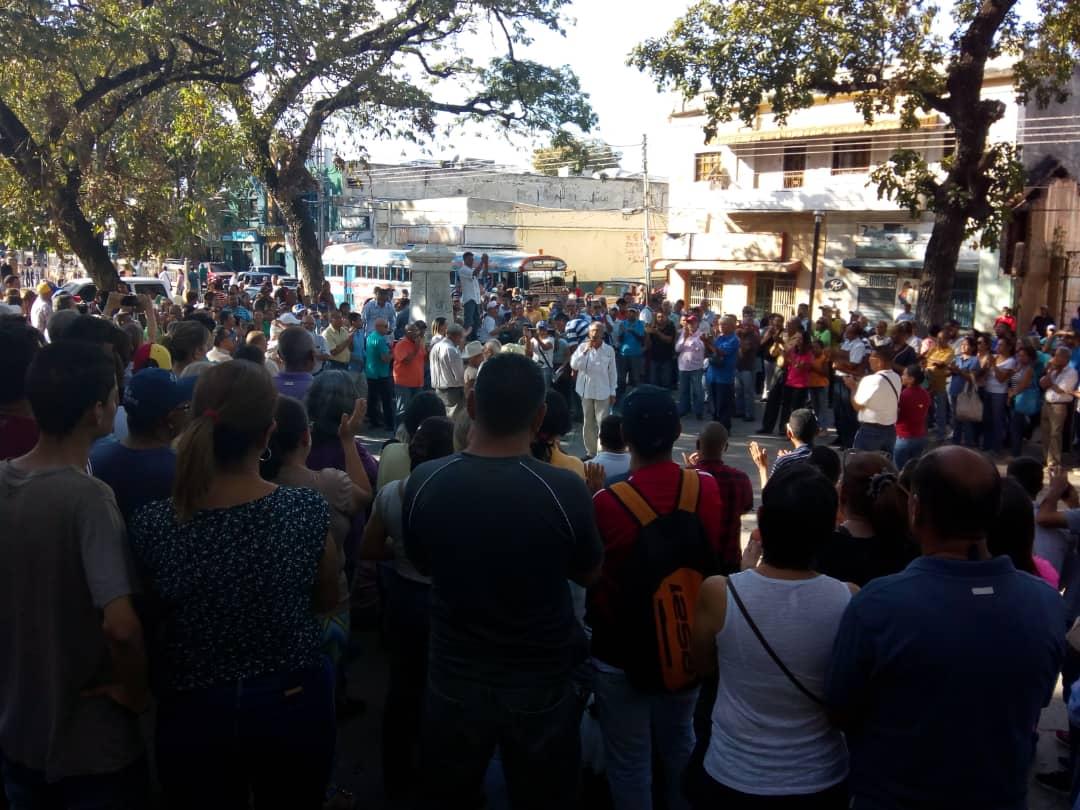FrentMujeresArg's tweet photo. Cabildo abierto Municipio Zamora Aragua https://t.co/TizhXSl5o0