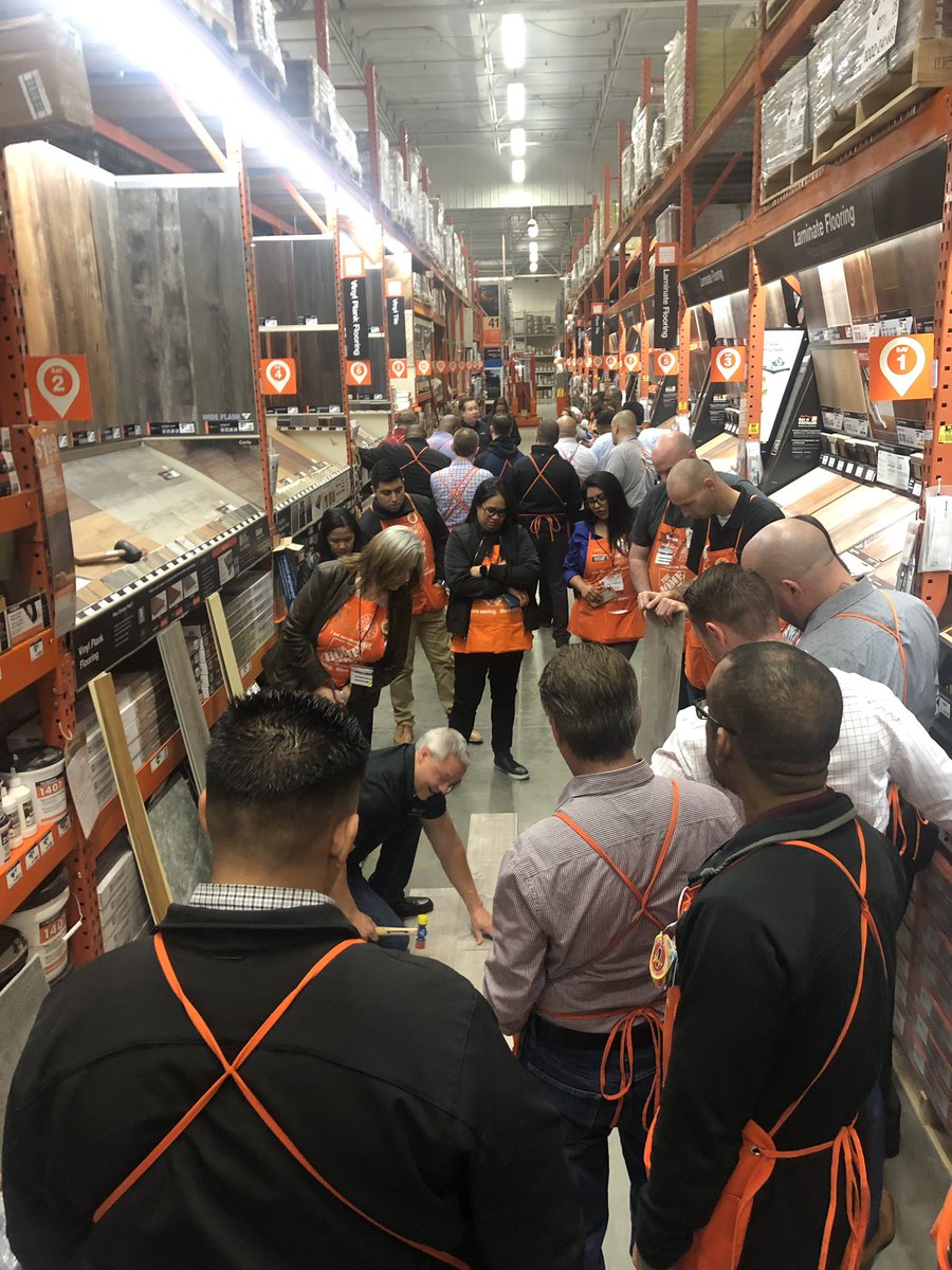 villarreal_831's tweet photo. Awesome #mvpwalk at the Capital Expressway Home Depot! ππ½ #PacNorthProud https://t.co/LEI2nN5mXa