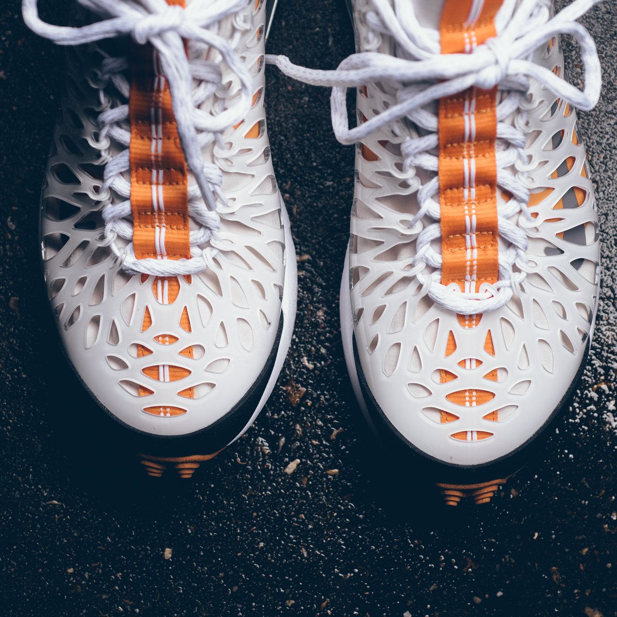 nike air max 270 ispa white  and  ghost aqua