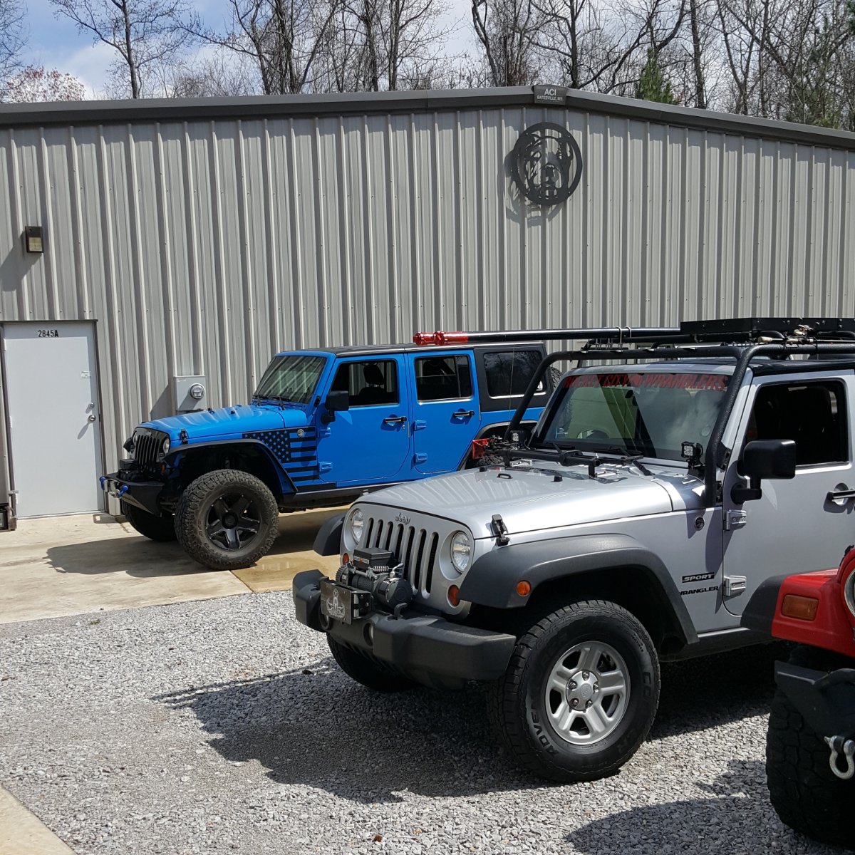 LuckyDogOffroad's tweet photo. It's true. Beauty comes in all shapes, sizes, and colors. https://t.co/uioO9RRqoJ