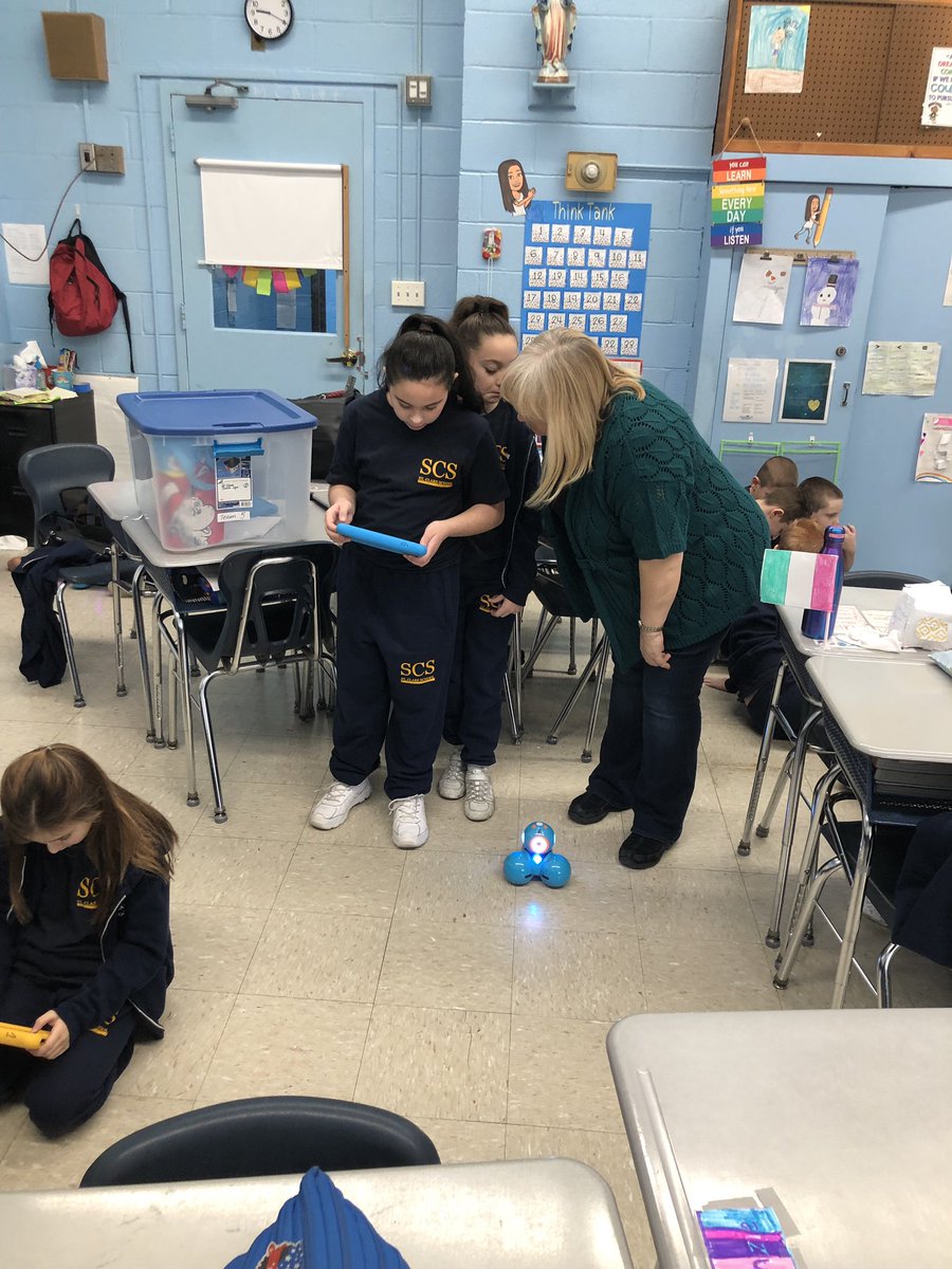 SCSMsMueller's tweet photo. 4-1 had so much fun coding with Mrs. Dulas! Thank you for today! https://t.co/TYOvkNZhhj