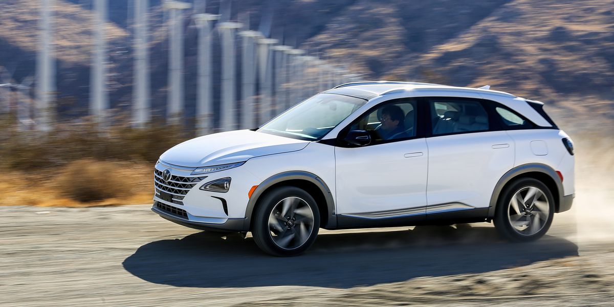 2019 Hyundai Nexo Tested - Hydrogen Fuel-Cell Crossover - Car and Driver dlvr.it/Qww5Hh