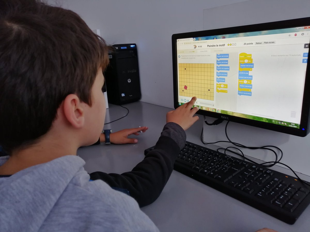 Cm2Bouskoura2's tweet image. Après le #concourscastor, le concours #algorea! #programmation #Scratch