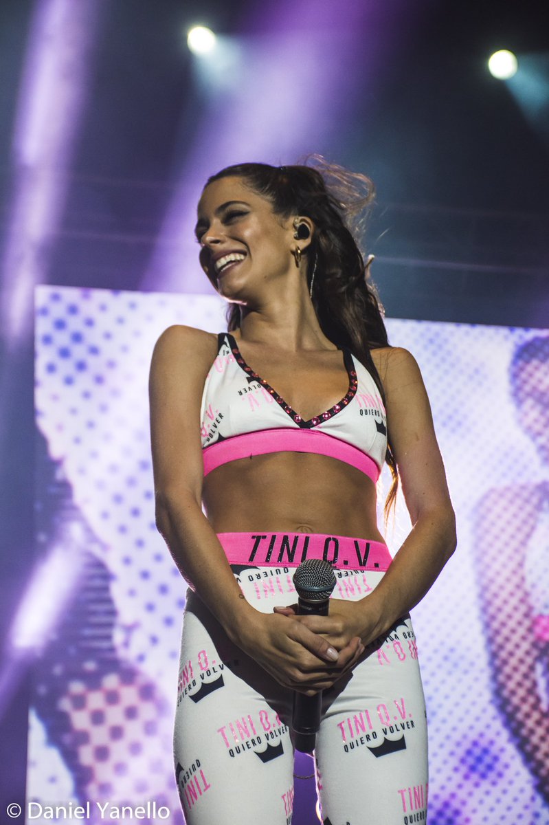 oursunshinetini's tweet photo. Novas fotos da Tini em alta qualidade no show em Pinamar! #TiniEnPinamar https://t.co/qBBl3shy9f