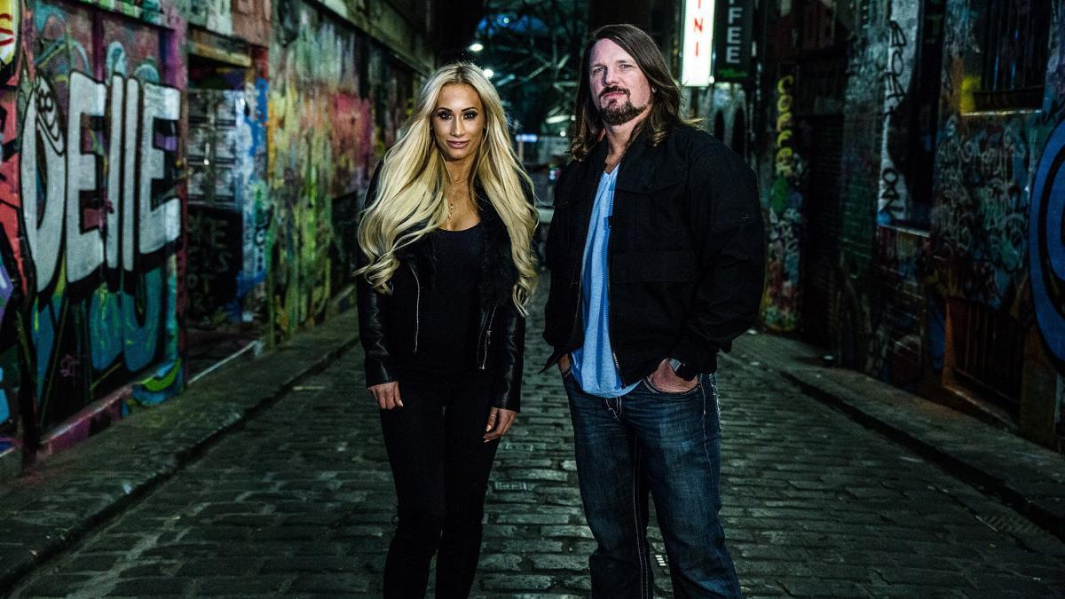 #FlashBackFriday: @AJStylesOrg & @CarmellaWWE visited #HosierLane Melbourne during a #WWESSD promotional tour in June 2018. #WWEAustralia