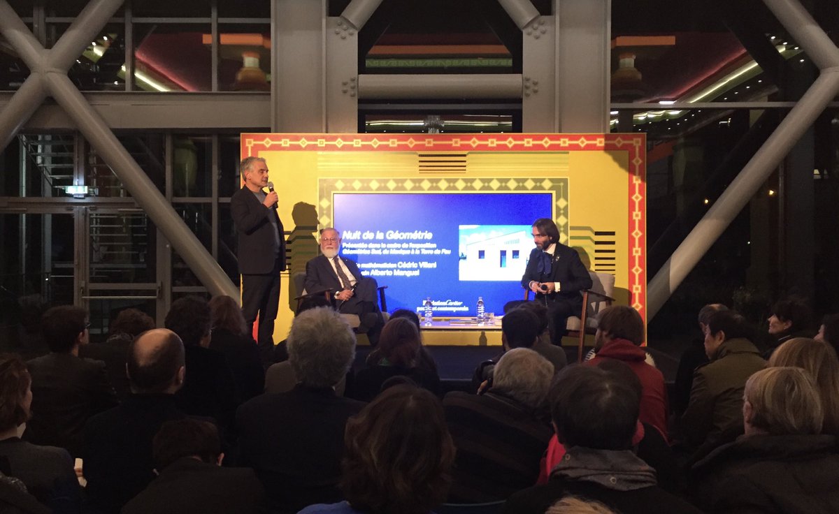 alexia_guggemos's tweet photo. « Le digital dessine une nouvelle géométrie cognitive » @VillaniCedric
#NuitdelaGéométrie @Fond_Cartier
Lors d’une rencontre passionnante avec l’écrivain argentin Alberto Manguel #GeoSud https://t.co/UQ62TAGVG7