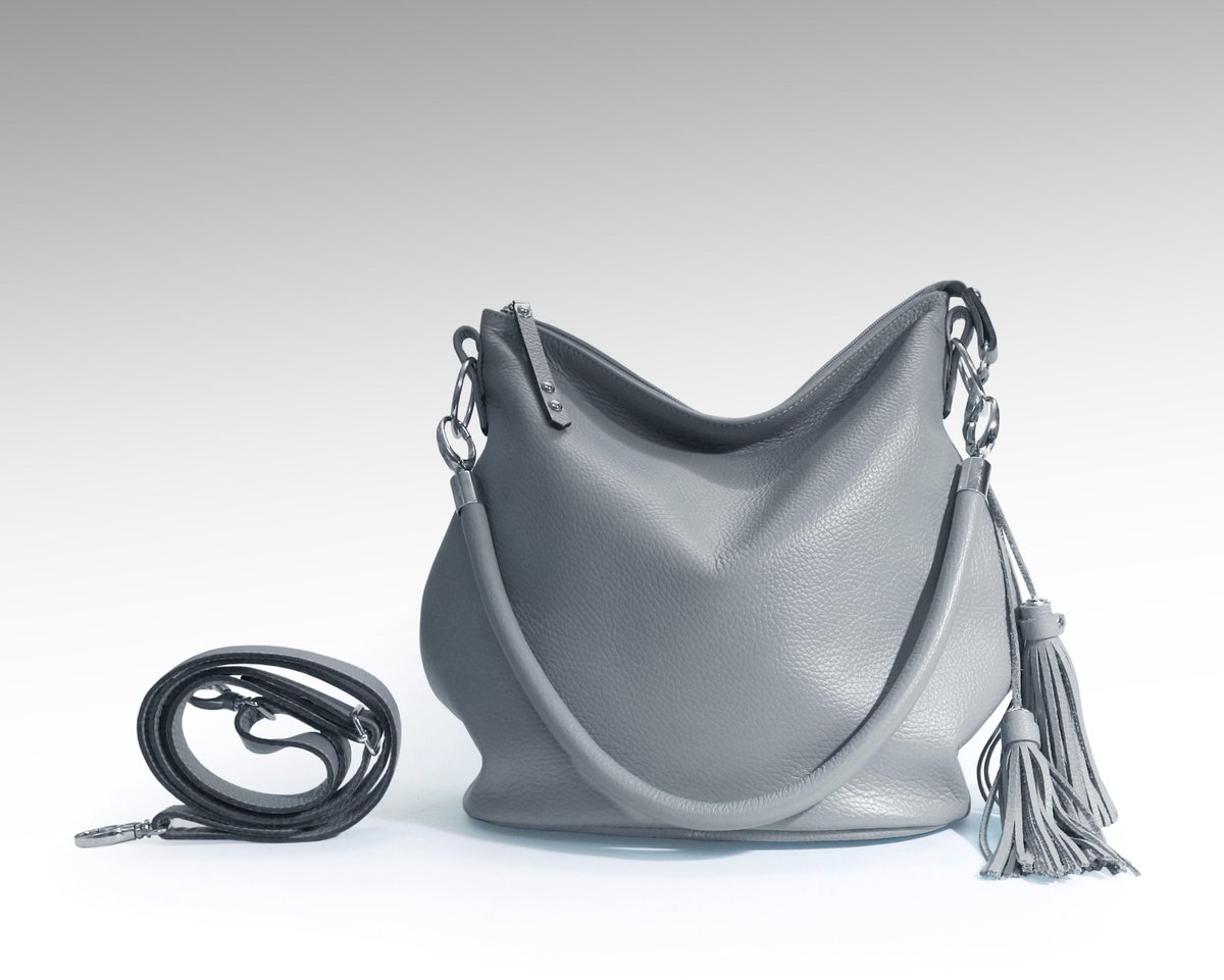 jamaika122's tweet photo. https://t.co/rNTI8S0Nd6 #leatherbag #leatherhobobag #grayleatherpurse https://t.co/smvItywcRw