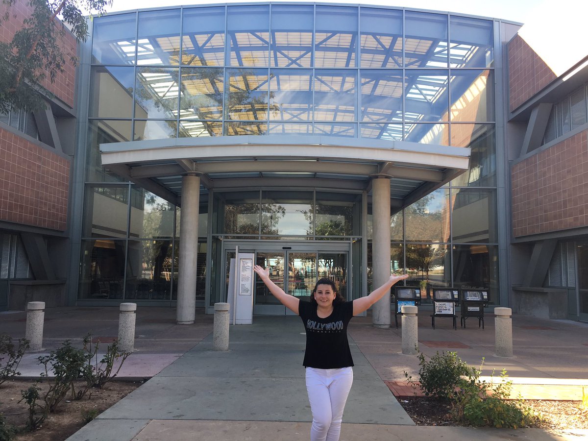 katyskittenz's tweet image. No storm when I visited grey Sloan haha @EyeCon3000 #greyslive #GreysAnatomy