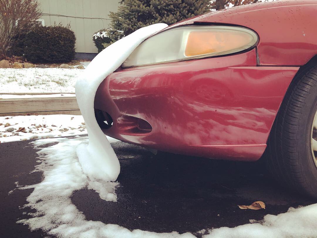 recordwithsam's tweet photo. What the F***!?? I didn’t know snow could do this! 🤔🤯 https://t.co/NiPrdzliuh