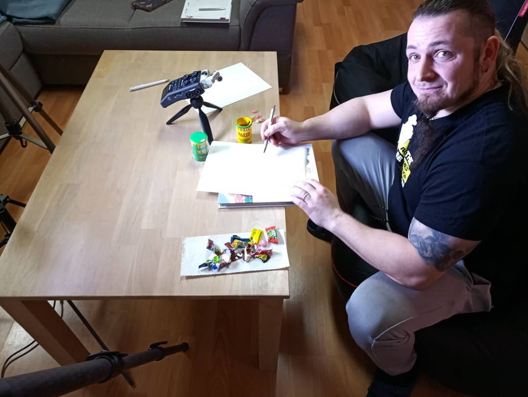 Nerds_H's tweet photo. Nein hier wird nicht gelernt oder ein Interview geführt sondern eine neue Folge Angespielt mit dem Nerd-Quiz 2.0 und Bestrafungen / Süßigkeiten (sauer) abgedreht. 😱 Freut euch auf morgen mit Kay und mir, Ronny.😃😁
#angebissen #angespielt #nerdquest #sauer #Sour #sweets #candy https://t.co/4LZDR6yb7V
