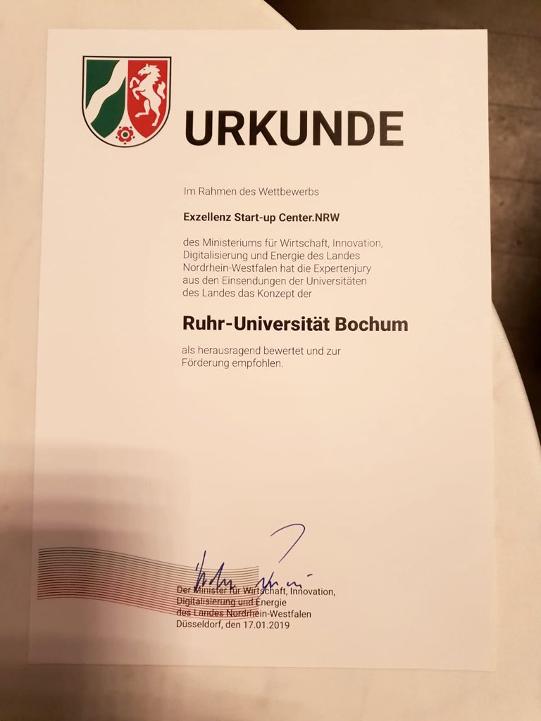 ExRUBKanzlerin's tweet photo. Leute ich fasse es nicht 🏆! Wir sind unter den 6 auserwählten Universitäten! #ExzellenzStartUpCenter #Transfer - danke an alle die an diesem großartigen Antrag mitgeschrieben haben u.a. @AndOstendorf, das Team der @Worldfactory_BO an der @ruhrunibochum #wirhabeneinenlauf #happy https://t.co/6n6PCtdmae