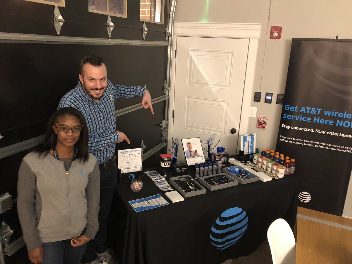 joety22's tweet photo. 1111 Light Apartments Cheers to 2019 Event @wpm. Down here with #storeon4. Thanks to @MillyMil702 for always being clutch and @Brittan94307132 @shaytera2. #ATTConnectsCommunities #MDUIsWhatWeDo @DJChrisTait @404girl @Reyes_Att @shelley7726 @krysguzman_mdu @imgACC @Montzstarz https://t.co/DuwZw2CAWG