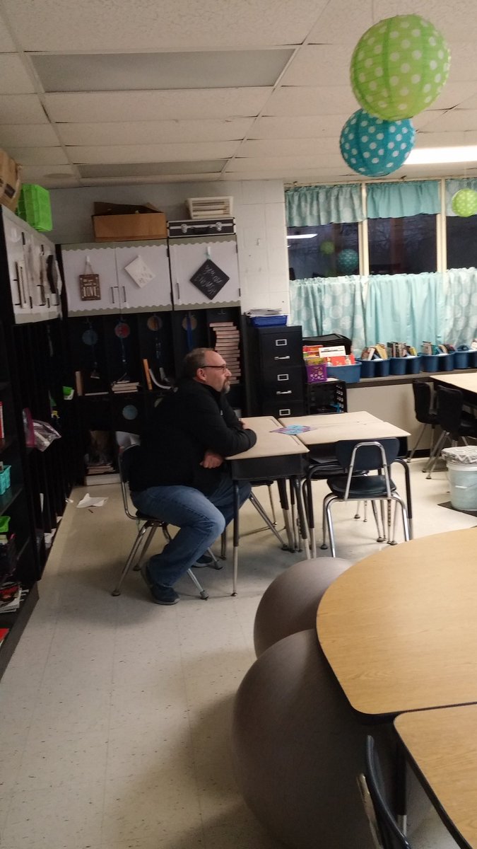 ksimpson52's tweet photo. Parents and teachers working together in partnership for a better education. Thank you to all the #CMZ parents who came to our Parent Literacy Curriculum Night. #ActGoDo https://t.co/CPYfJt4Iae