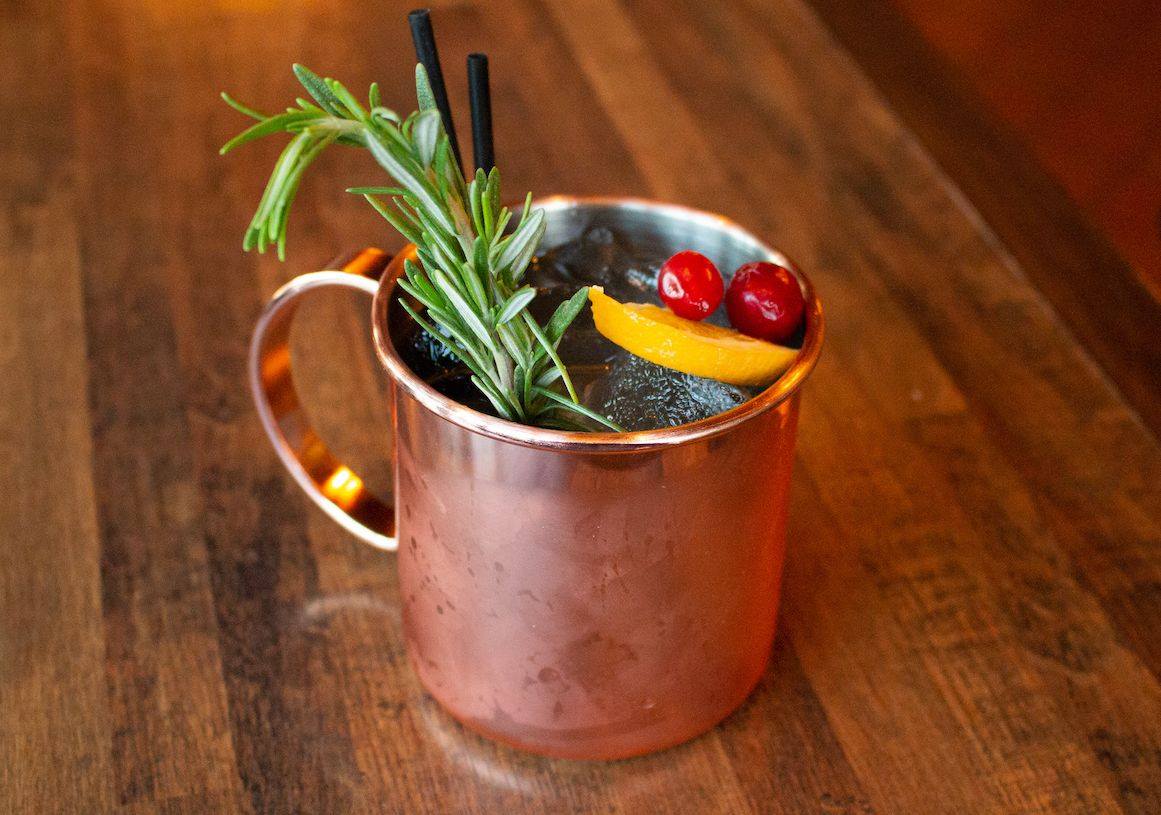 Now, we're really feeling that winter chill. ❄️ Get all warm and toasty on 55th and State with one of our seasonal cocktails! This Winter Mule has Jim Beam apple bourbon, cranberry juice and Gosling’s ginger beer. #seeyouatsazs