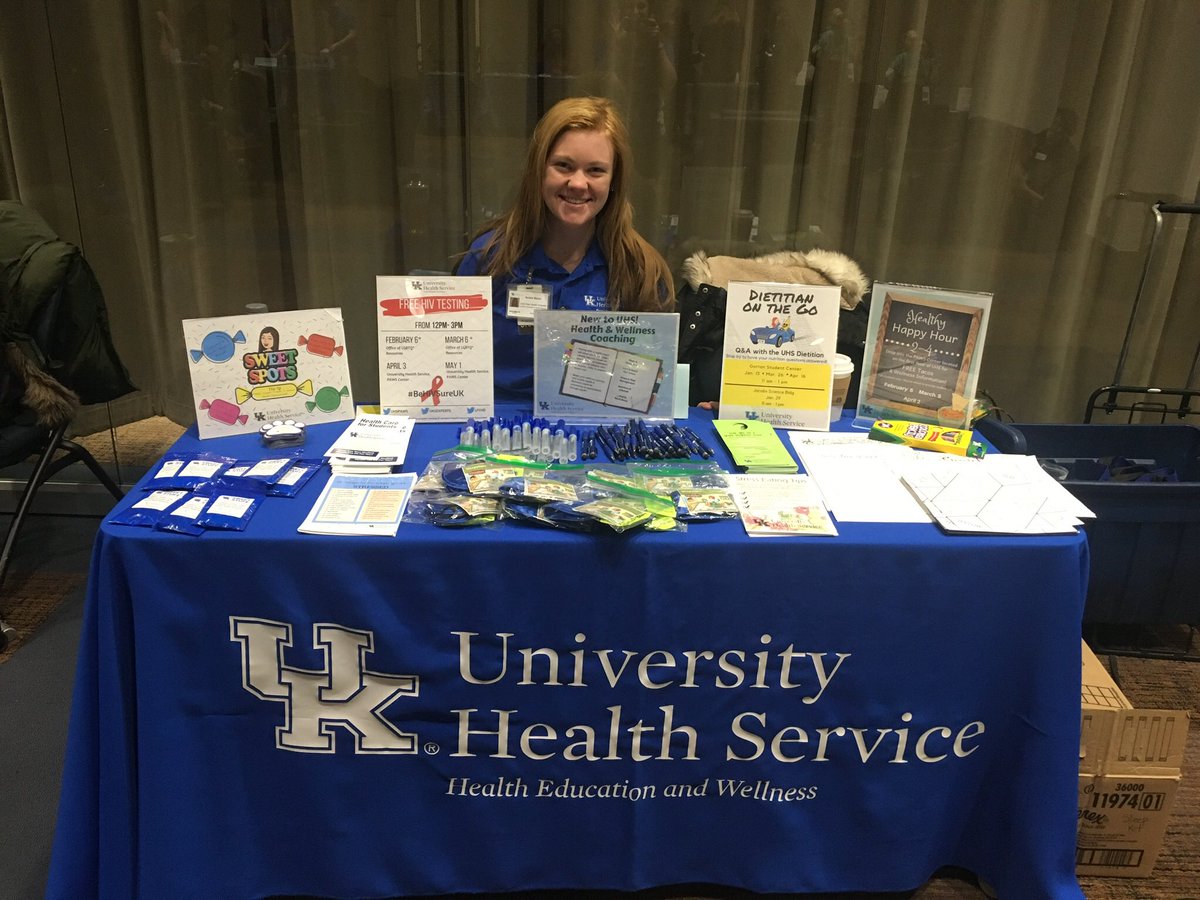 UHSPaws's tweet photo. Thank you @UKYHonors for inviting us to your self care event tonight! Our team loves meeting new students and sharing about what we do! #AllThingsWellness #WellKentucky https://t.co/LAiewxeufN