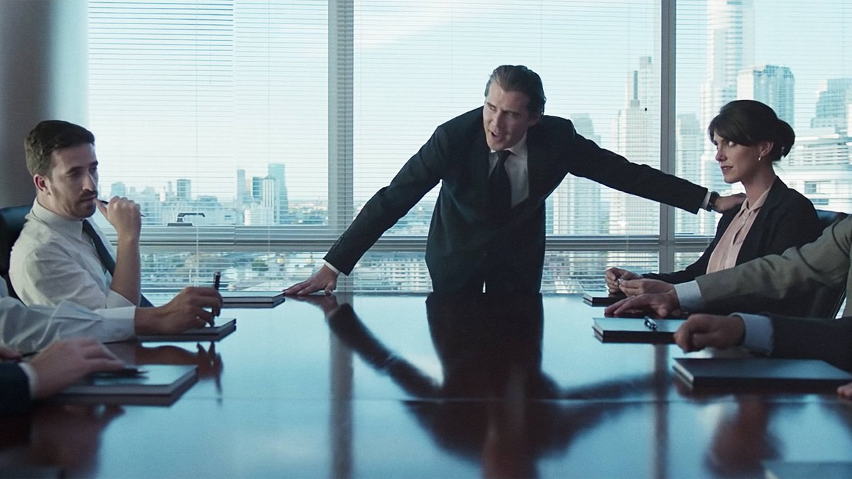 While many are applauding Gillette's new ad, @Helen argues that it only perpetuates toxic masculinity, and that very company that divided women and men is simply desperate for a part in the #MeToo movement. Read more now. http://ply.by/hL4Osy
