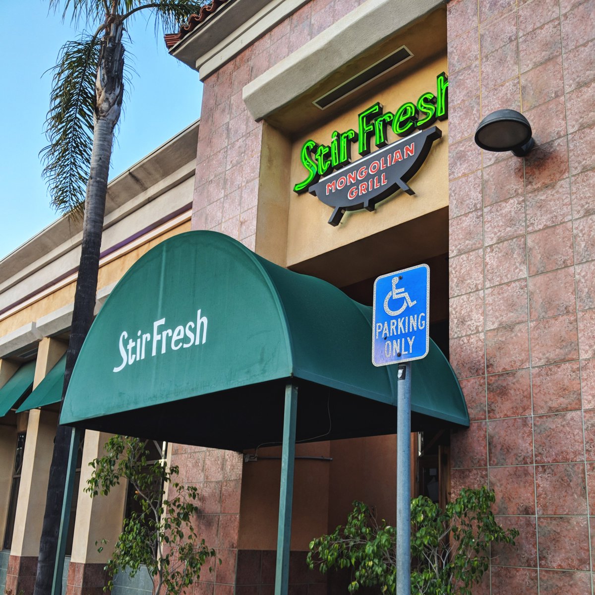 rbsandiegocom's tweet photo. Craving for some authentic Mongolian cuisine? StirFresh is waiting for you!

#mongolian #mongolianfood #mongoliancuisine #authenticfood #ranchobernardo https://t.co/Rze5WTrFPp